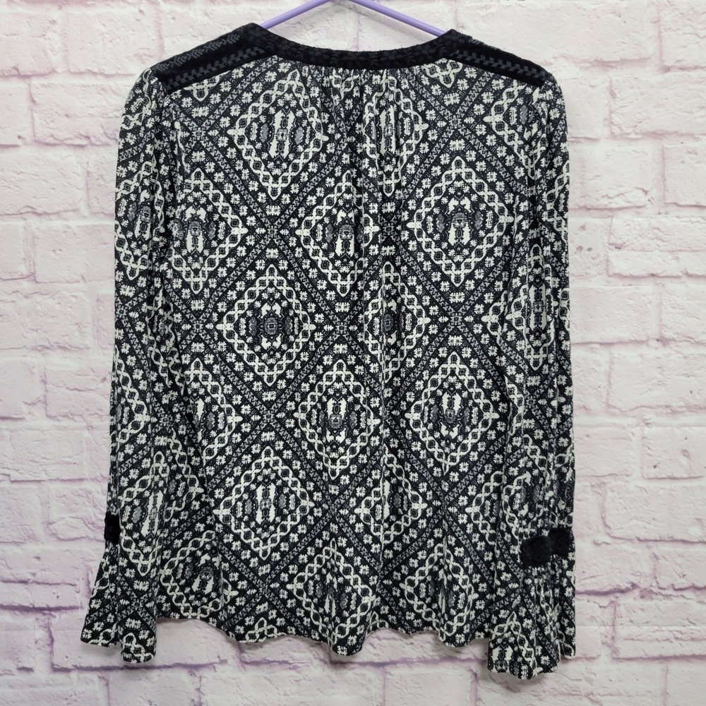 Lucky Brand Boho Geometric Medallion Blouse M Bell Sleeve Hippie Cottagecore - Picture 2 of 9